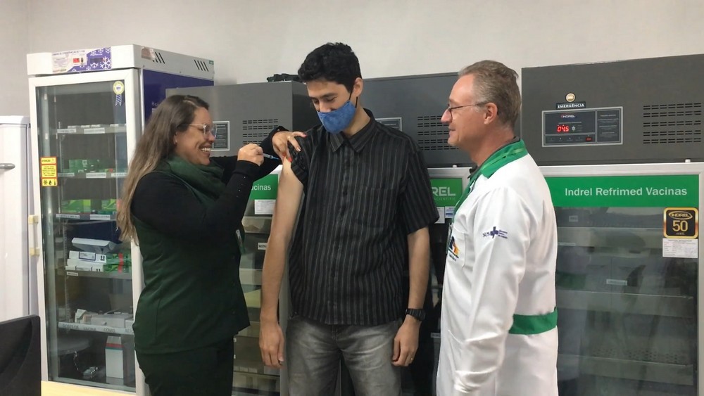 Vacina bivalente está disponível nas unidades de saúde de Rio Negro