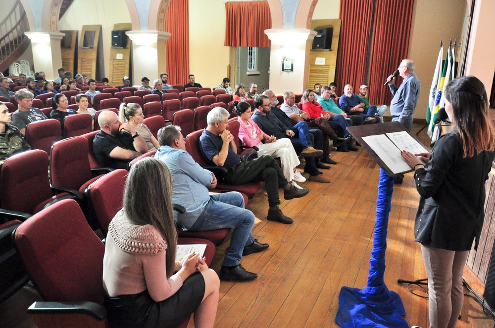 Viticultores rionegrenses são homenageados pela Prefeitura em evento